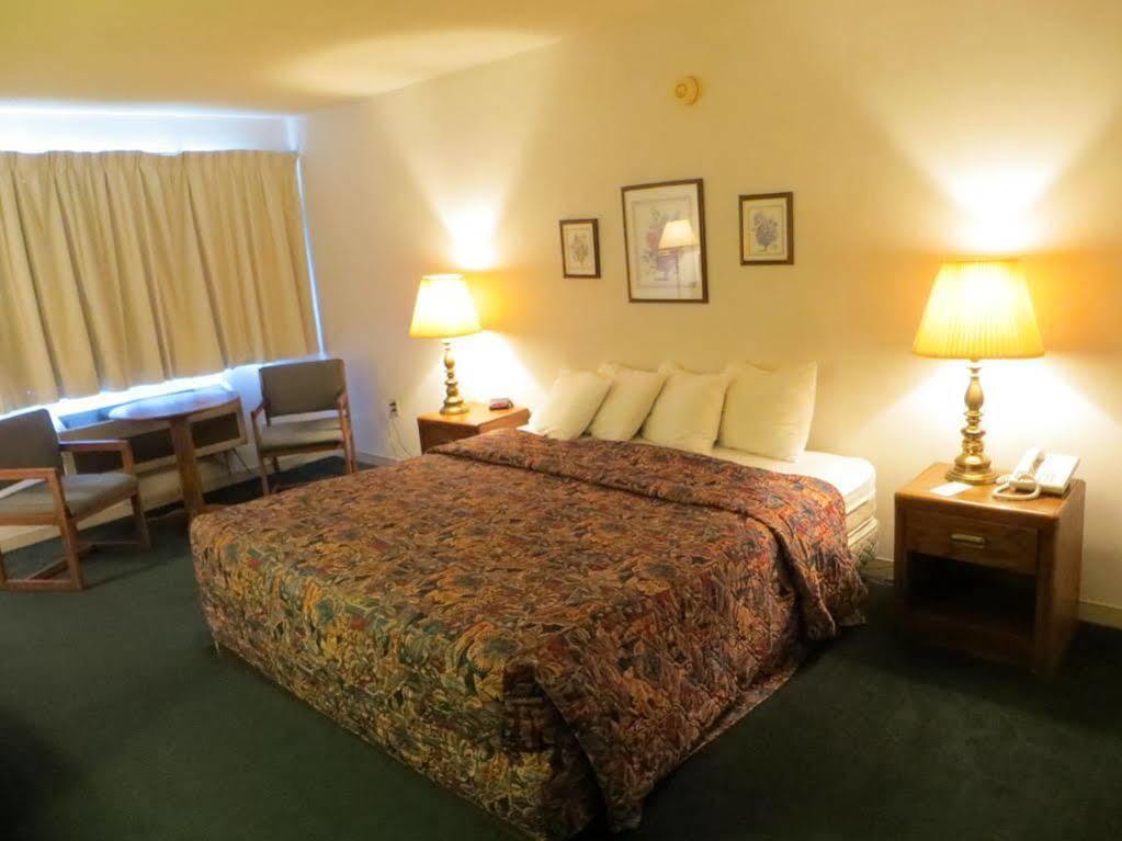Waterfront Inn Mackinaw City Zewnętrze zdjęcie