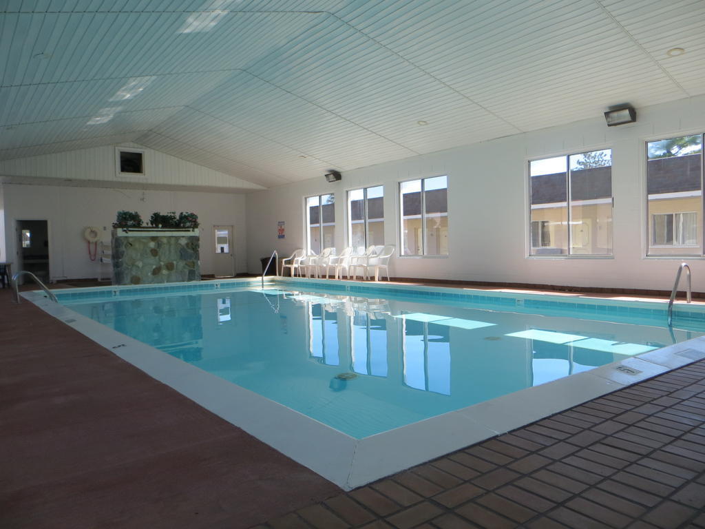 Waterfront Inn Mackinaw City Zewnętrze zdjęcie
